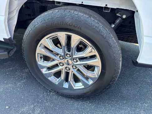 Used 2024 Ford F150 Lariat w/ Equipment Group 502A High AWD/4WD image 5