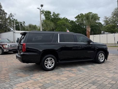 Used 2018 Chevrolet Suburban LT RWD image 4