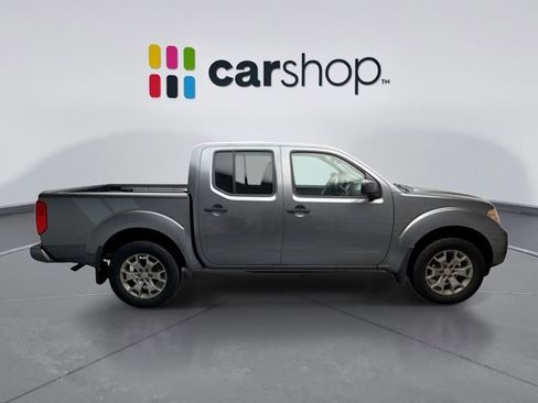 Used 2020 Nissan Frontier SV image 6