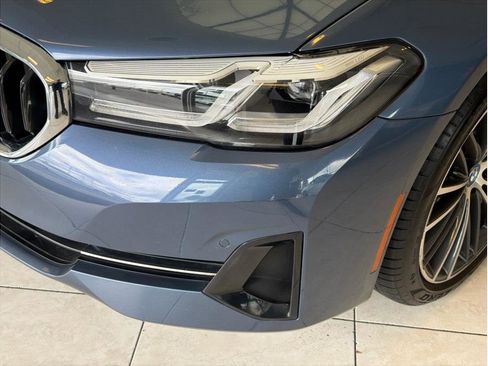 Used 2023 BMW 530e w/ Premium Package image 30