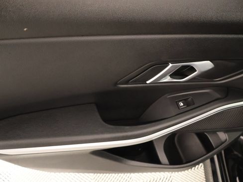 Used 2025 BMW 330i Sedan RWD image 18