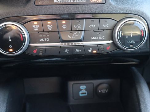 Used 2022 Ford Escape SEL w/ Technology Package image 21