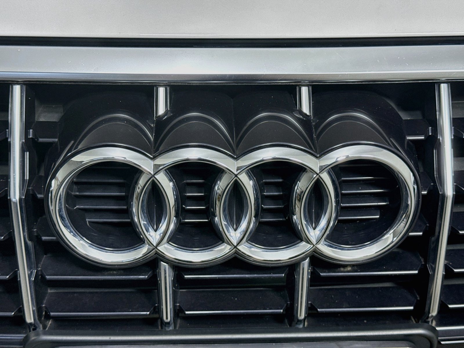 Used 2019 Audi Q3 2.0T Premium Plus w/ Premium Plus Package AWD/4WD image 30