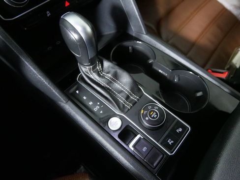 Used 2021 Volkswagen Atlas SEL Premium image 28