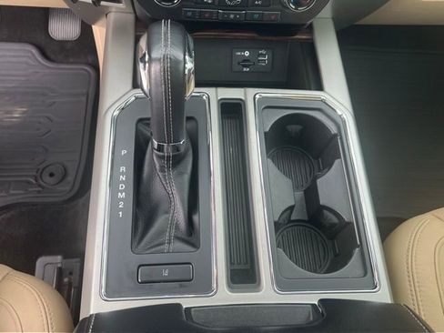 Used 2015 Ford F150 Lariat w/ Equipment Group 502A Luxury image 21