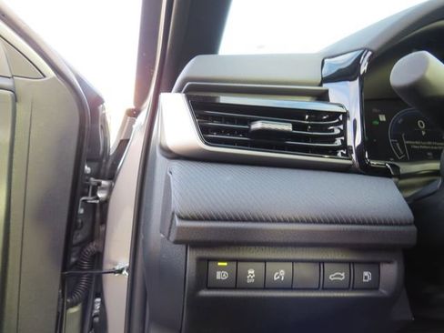 Certified 2026 Toyota Camry SE image 32