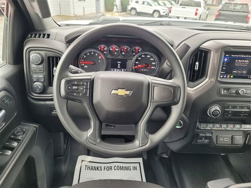 Used 2024 Chevrolet Silverado 2500 Custom w/ Custom Value Package image 16