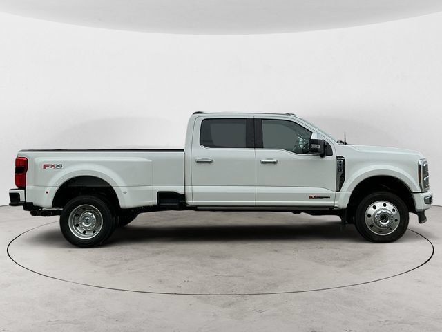 Certified 2024 Ford F450 Platinum w/ FX4 Off-Road Package AWD/4WD image 4
