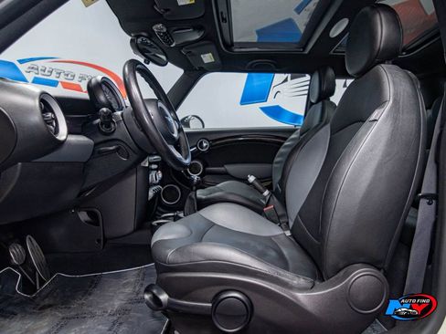 Used 2009 MINI Cooper John Cooper Works image 15