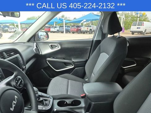 Used 2024 Kia Soul LX w/ Option Group 015 FWD image 21