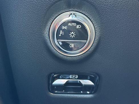 New 2026 Mercedes-Benz C 300 Sedan image 28