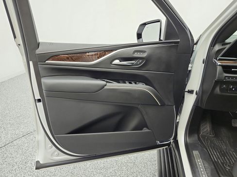 Used 2022 Cadillac Escalade Sport Platinum w/ Heavy-Duty Trailer Package image 15