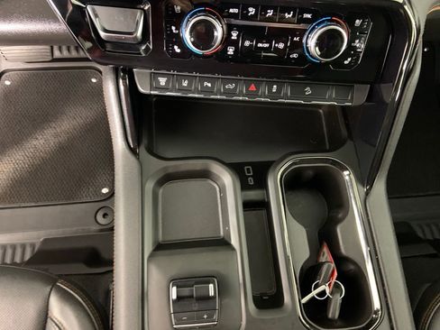 Used 2024 GMC Sierra 2500 AT4 w/ AT4 Preferred Package image 26