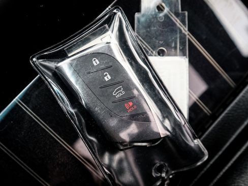 Used 2023 Lexus GX 460 Premium w/ Premium Package image 36