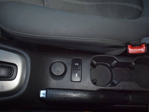 Used 2014 Chevrolet Sonic LT image 25