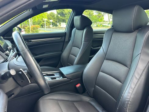 Used 2018 Honda Accord Sport image 21