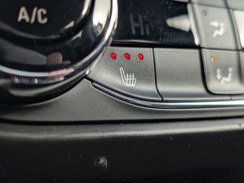 Certified 2023 Chevrolet TrailBlazer RS w/ Convenience Package image 4