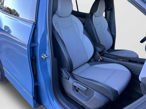 New 2026 Volkswagen Tiguan SE R-Line image 25