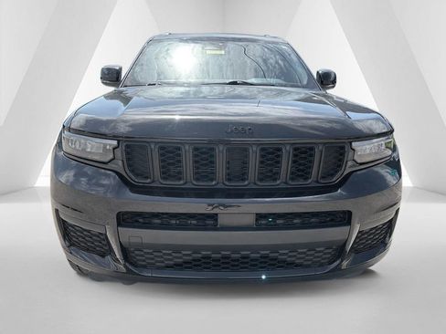 Used 2021 Jeep Grand Cherokee L Laredo image 2