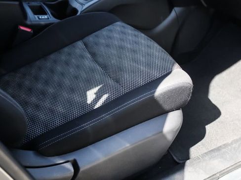 Used 2017 Nissan Rogue Sport SV w/ SV All-Weather Package AWD/4WD image 40