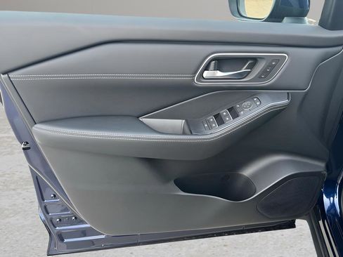 New 2026 Nissan Rogue Platinum w/ Platinum Premium Package image 17