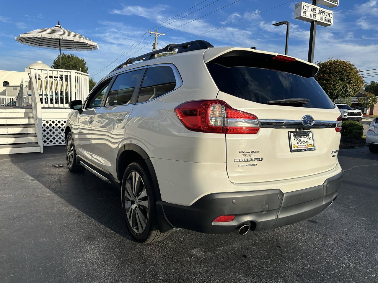 Used 2022 Subaru Ascent Limited w/ Technology Package AWD/4WD image 4