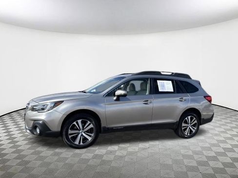 Used 2019 Subaru Outback 2.5i Limited image 4