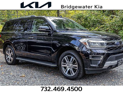 Used 2023 Ford Expedition Limited image 1