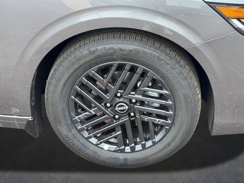 New 2026 Nissan Sentra SV w/ SV Convenience Package FWD image 9