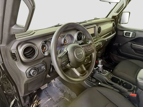 Used 2023 Jeep Wrangler Sport AWD/4WD image 9