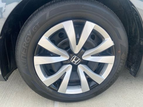 Used 2023 Honda Civic LX image 31