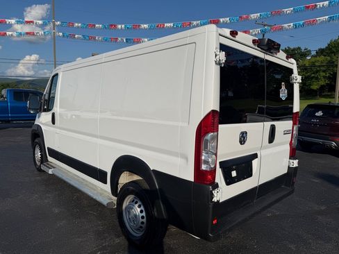 Used 2025 RAM ProMaster 2500 w/ U-Haul Equipment Group FWD image 7