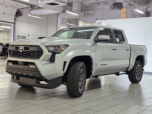 New 2025 Toyota Tacoma TRD Sport image 15