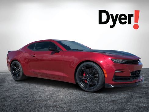 Certified 2021 Chevrolet Camaro SS RWD image 1