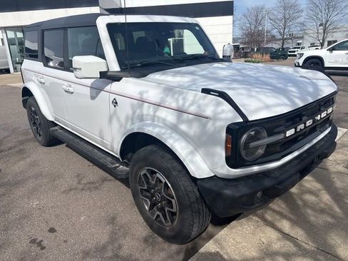 Used 2021 Ford Bronco Outer Banks image 3