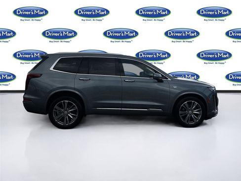 Used 2022 Cadillac XT6 Premium Luxury w/ Platinum Package image 9