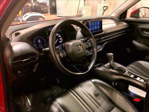 Used 2025 Honda HR-V EX-L image 18