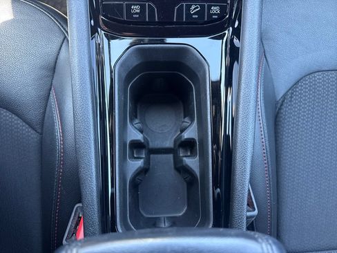 Used 2025 Jeep Compass Trailhawk AWD/4WD image 22