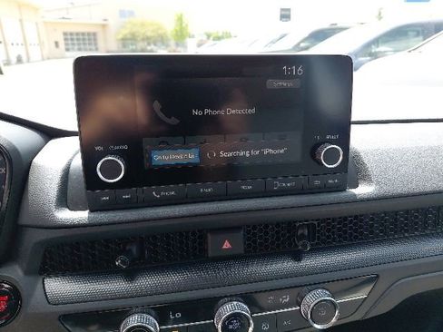 Used 2023 Honda CR-V LX image 18