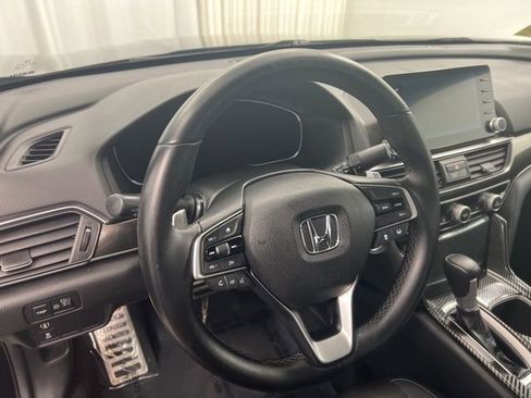Used 2018 Honda Accord Sport image 12