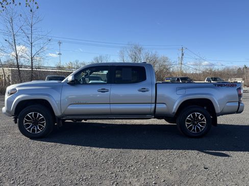 Used 2022 Toyota Tacoma TRD Sport image 8
