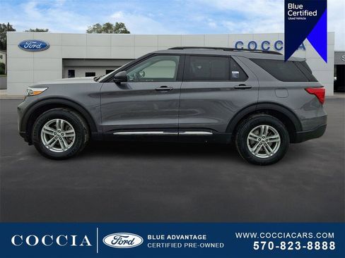 Certified 2022 Ford Explorer XLT w/ Equipment Group 202A image 7