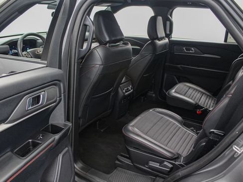 Used 2026 Ford Explorer ST-Line AWD/4WD image 15