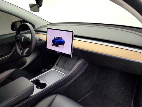 Used 2022 Tesla Model Y Performance image 29