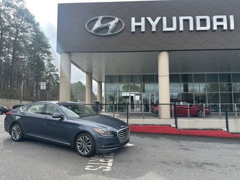 Used 2015 Hyundai Genesis 3.8 image 1