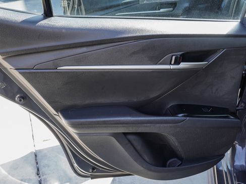 Used 2025 Toyota Camry SE FWD image 23