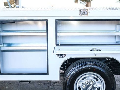New 2026 Ford F250 XL w/ XL Chrome Package RWD image 16