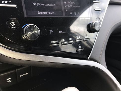 Used 2018 Toyota Camry XLE w/ Audio Package image 18