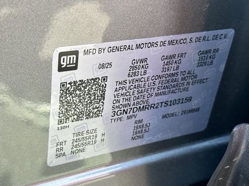 Used 2026 Chevrolet Equinox EV LT w/ Comfort Package image 51