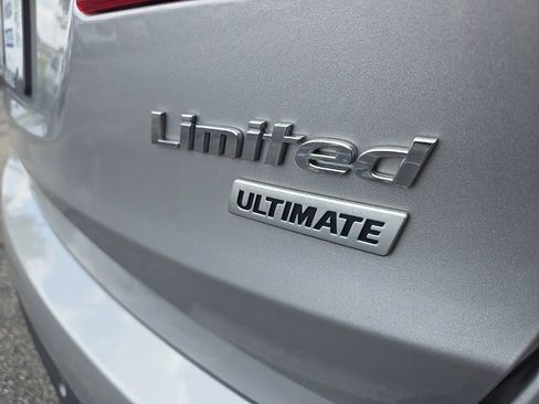 Used 2016 Hyundai Santa Fe Limited w/ Option Group 04 FWD image 13
